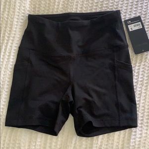 NWT 90 degrees by Reflex bike shorts with pockets